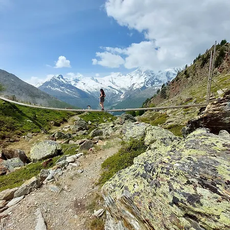 Heino Πανσιόν