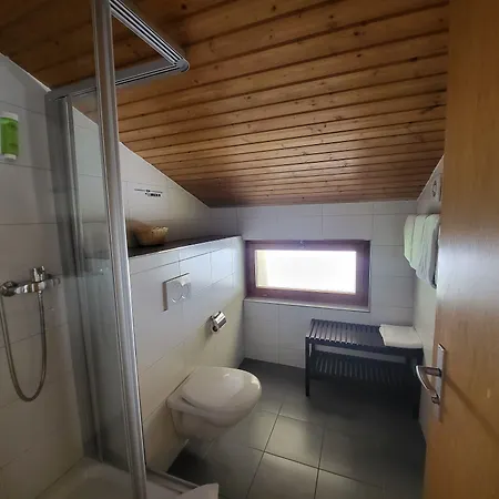 Heino Πανσιόν