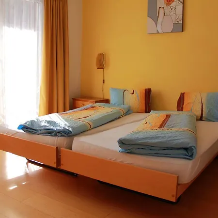 Heino Πανσιόν 3*