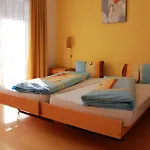 Heino Guest house 3*
